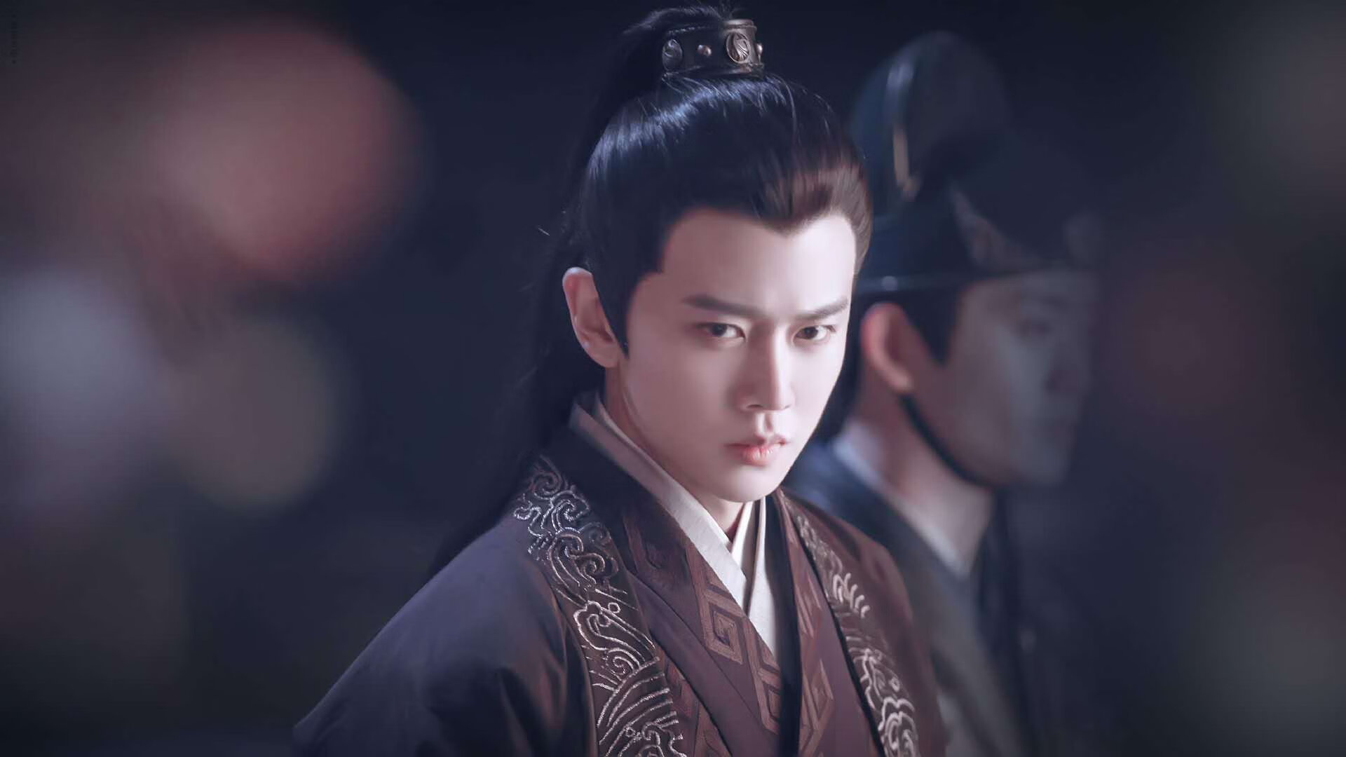 九游下载安装-替补中场传球选择是否更激进以寻求比赛突破口，替补球员进场怎么处罚